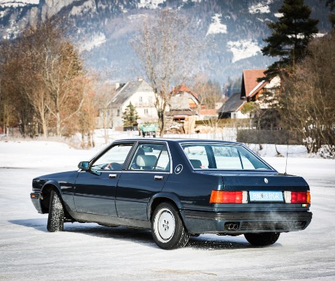 Driften auf Eis und Schnee lernen mit Maserati